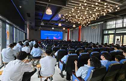 积云教育-郑州航空港校区-学生活动室